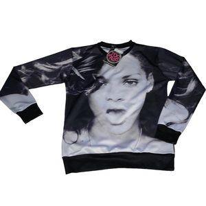 5/25$ ✨ Too Fast Graphic long sleeve ✨ NWT